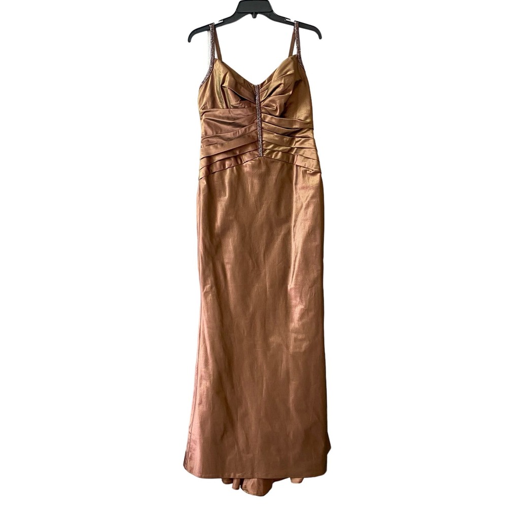 Carmen Marc Valvo Brown Iridescent Green Beaded size 6 Wedding Special Occasion